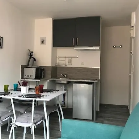 Pied A Terre A 2 Pas De La Et Du Centre Apartament